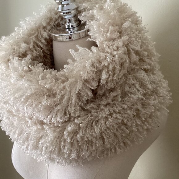 Betsy Johnson Beige Shaggy Loop Knit Faux Fur Infinity Scarf - Picture 4 of 9